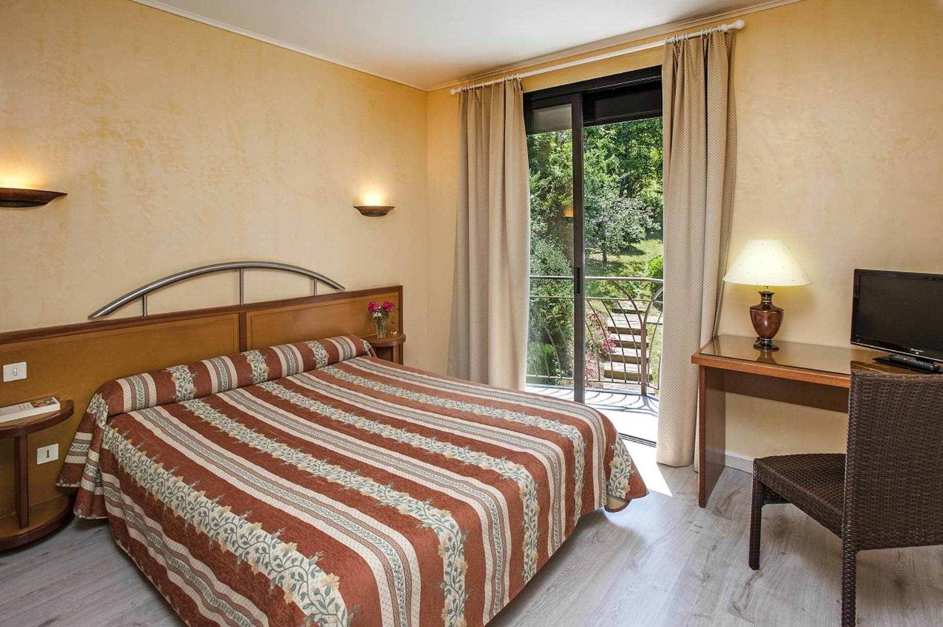 Logis Hotel Restaurant Le Mont Aigoual Meyrueis Kültér fotó